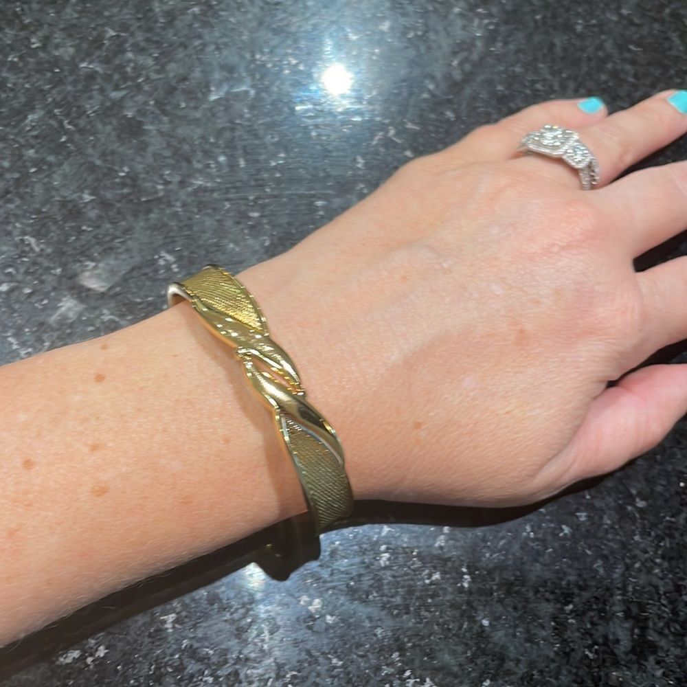Vintage Monet Clamper, Textured Clamper Bracelet Bypass Clamper Bracelet